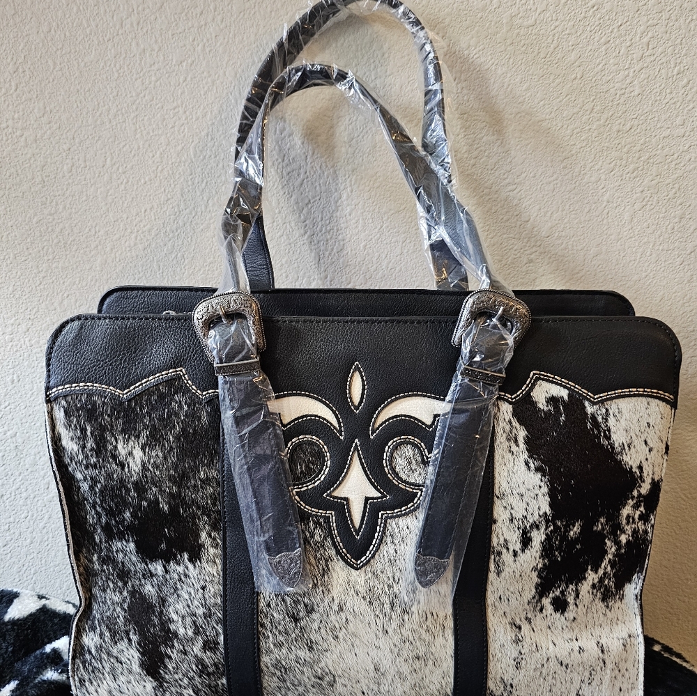 Trinity Ranch Genuine Cowhide Ccw Tote - Picture 3 of 13